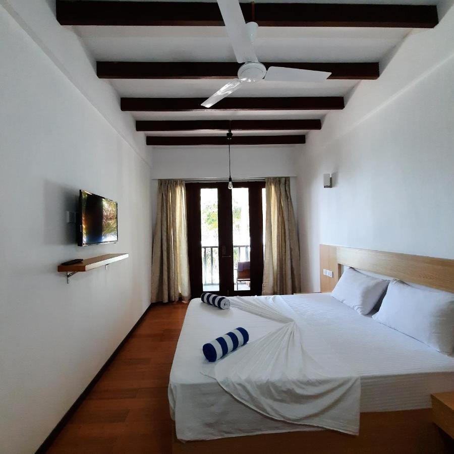 Thundi Sea View Hotel Fulidhoo Exterior photo