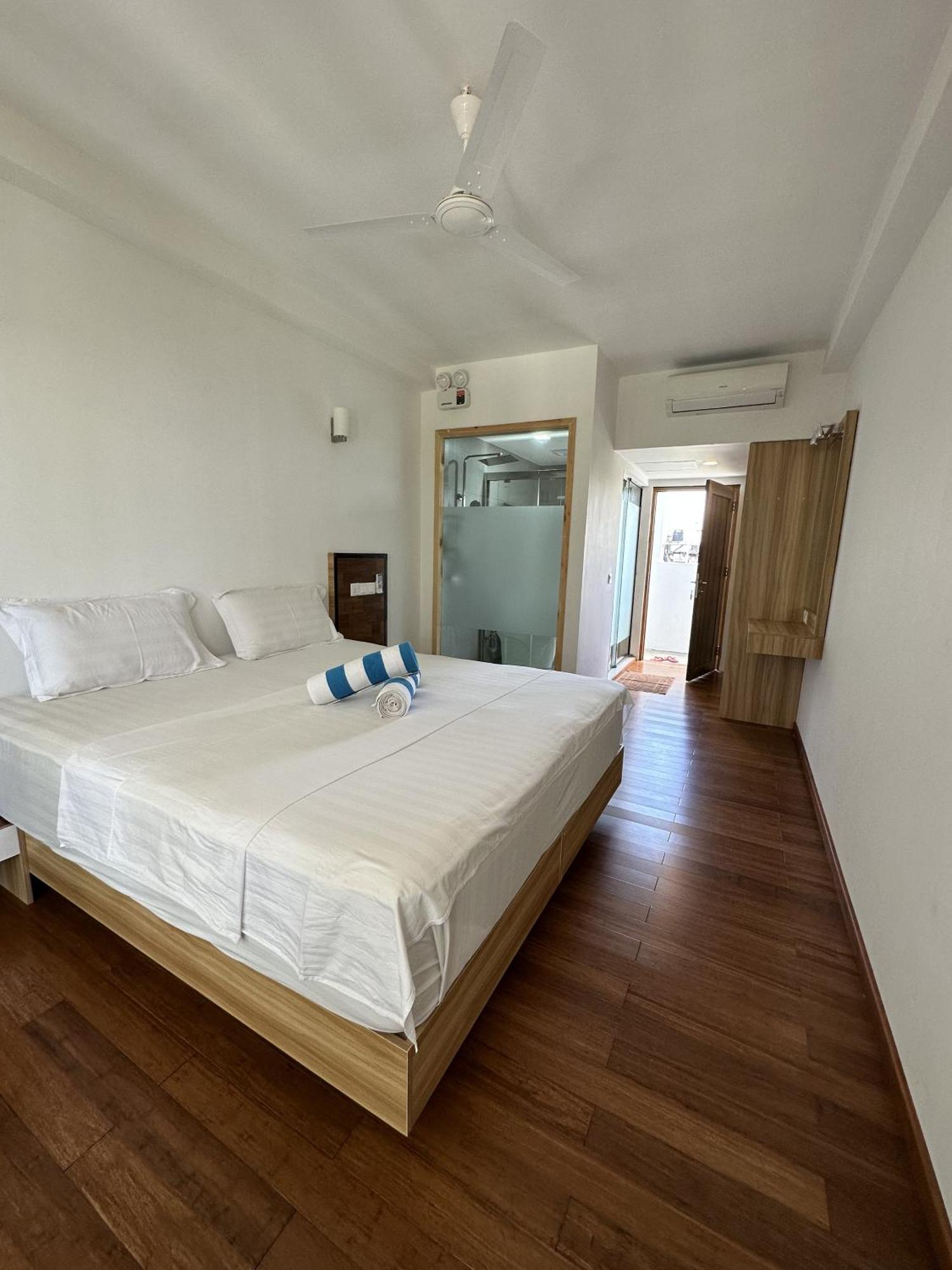 Thundi Sea View Hotel Fulidhoo Exterior photo
