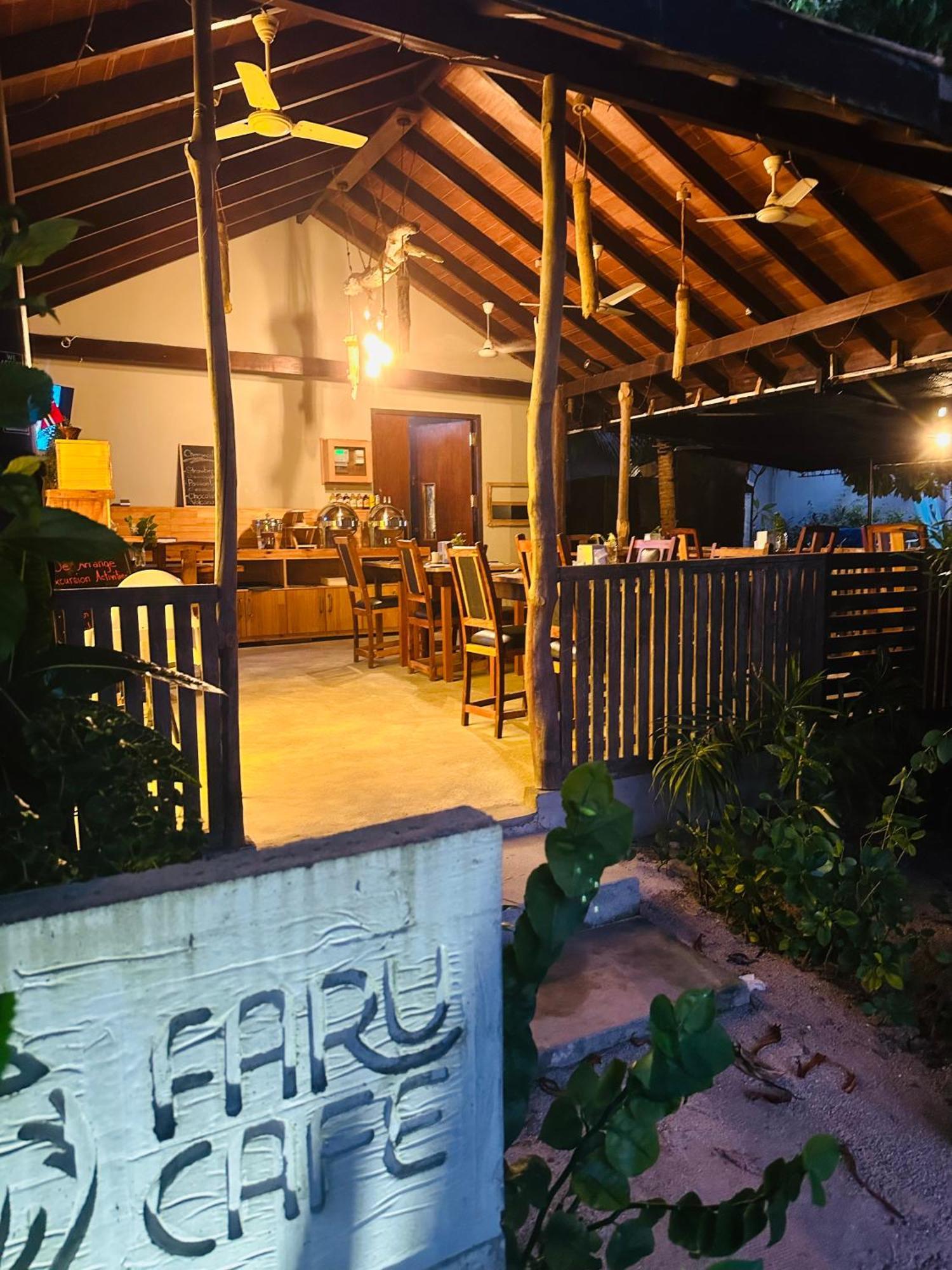 Thundi Sea View Hotel Fulidhoo Exterior photo