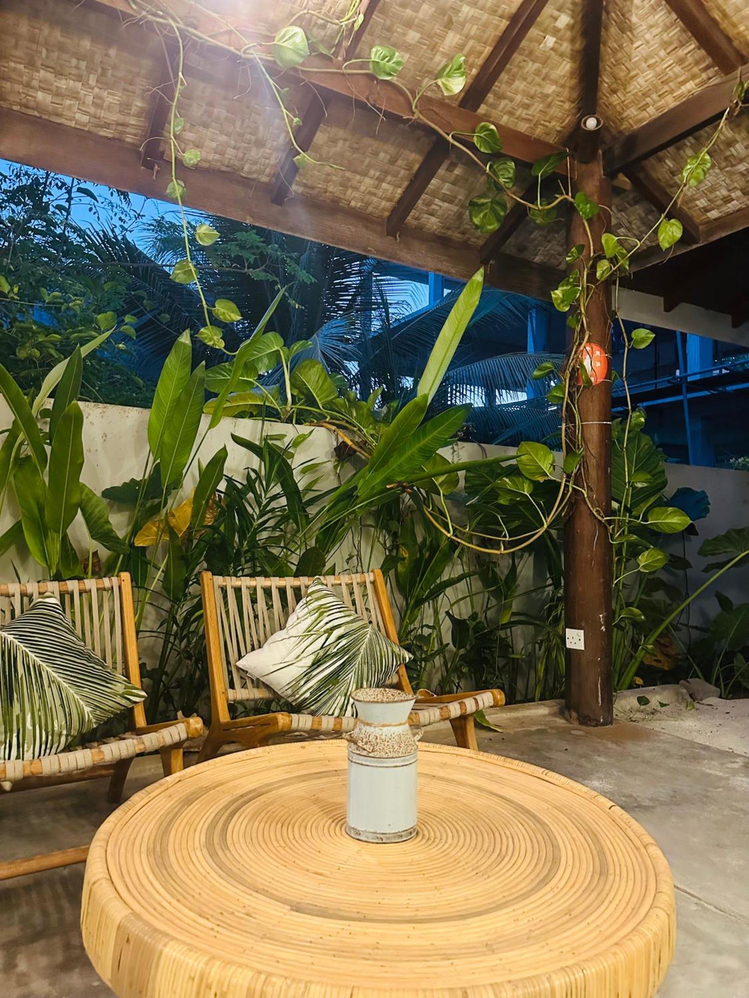 Thundi Sea View Hotel Fulidhoo Exterior photo