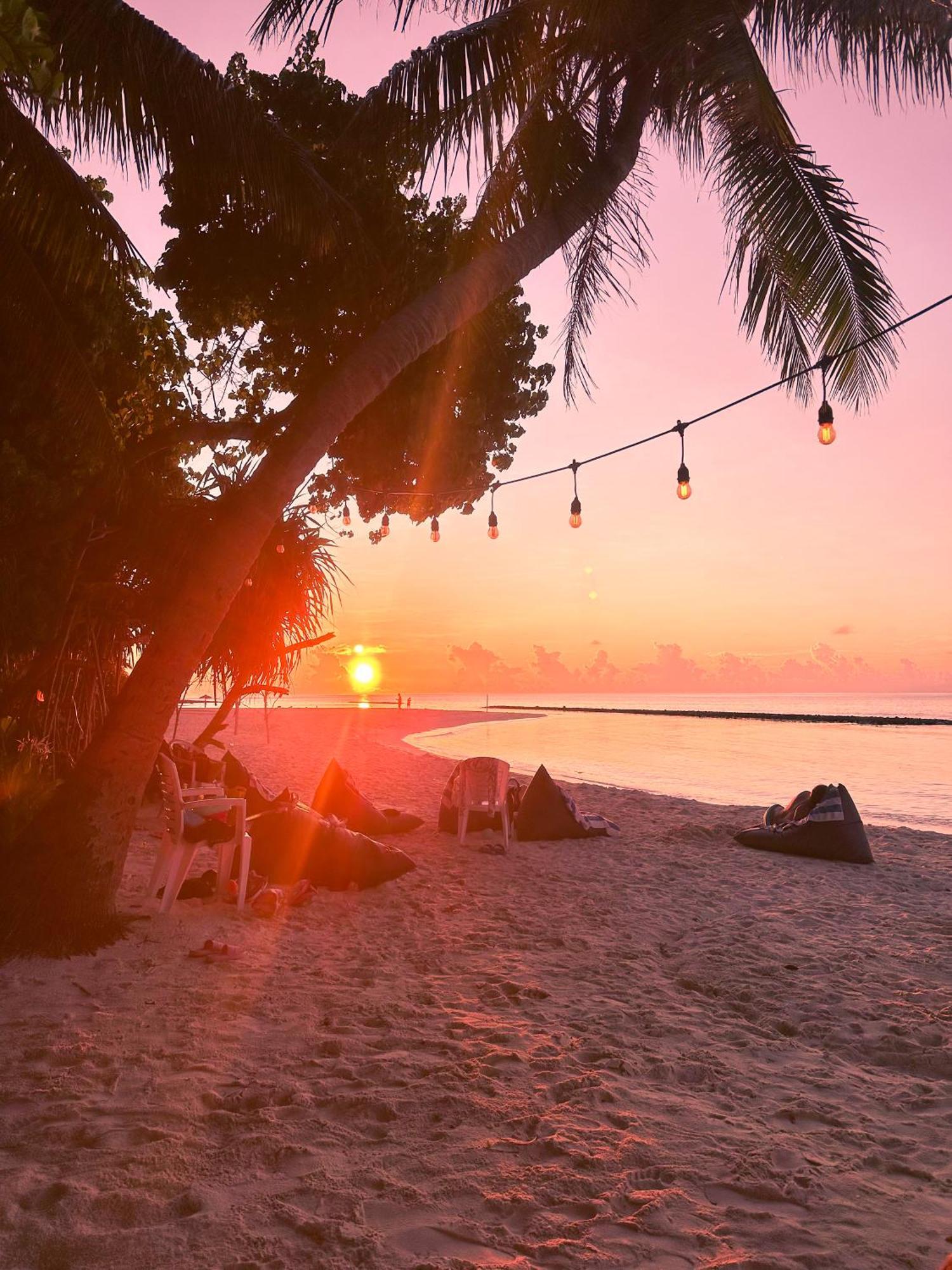 Thundi Sea View Hotel Fulidhoo Exterior photo