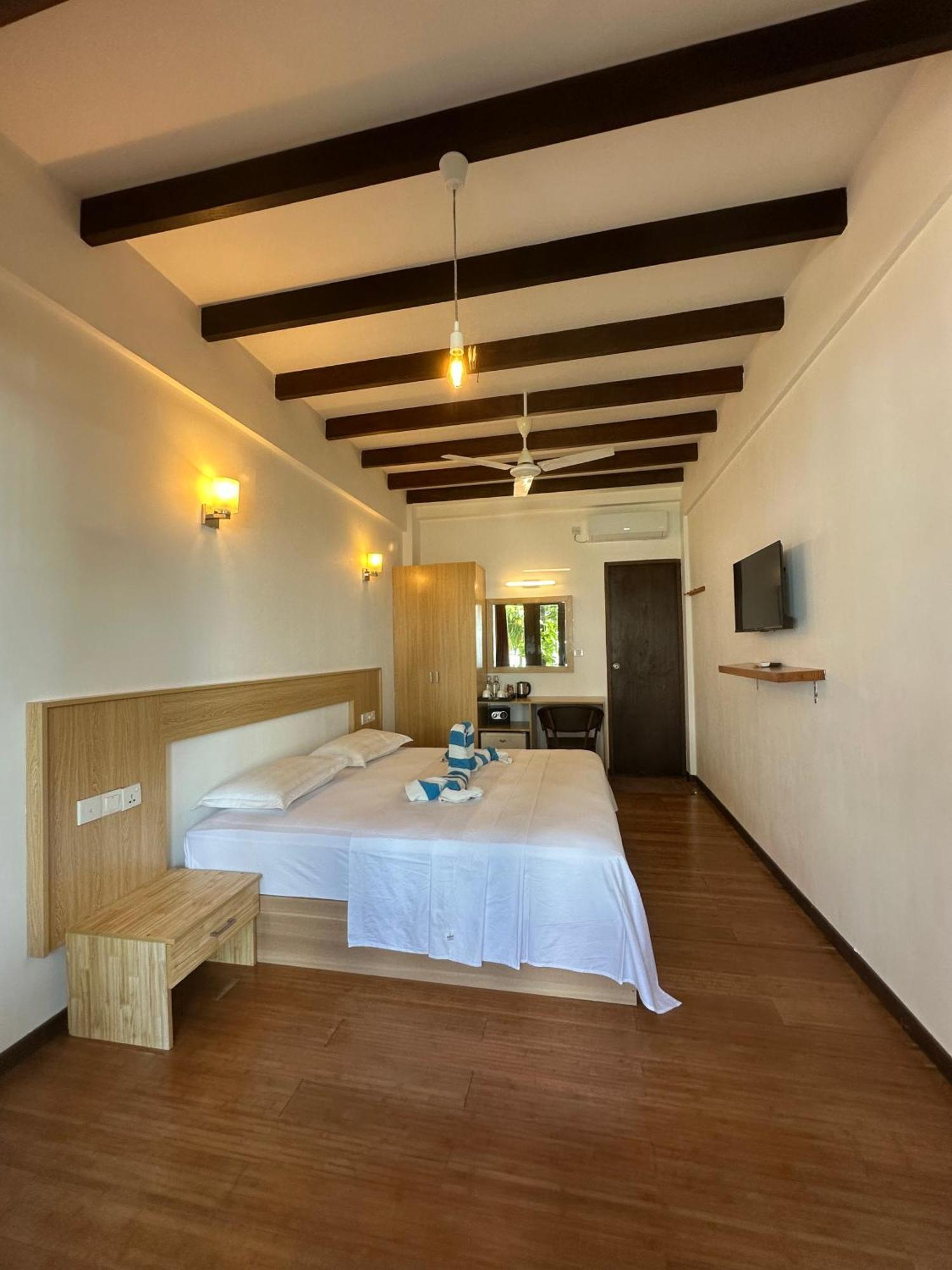 Thundi Sea View Hotel Fulidhoo Exterior photo