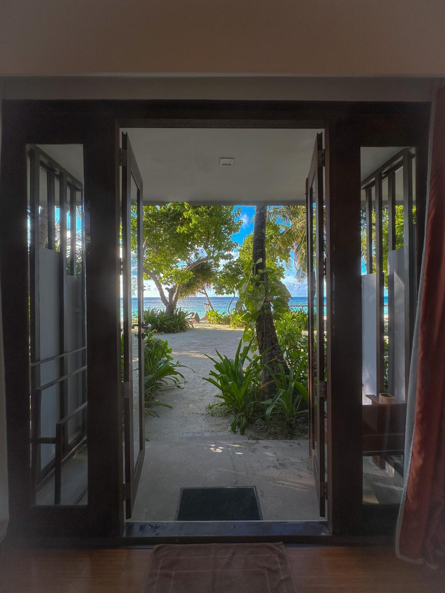 Thundi Sea View Hotel Fulidhoo Exterior photo
