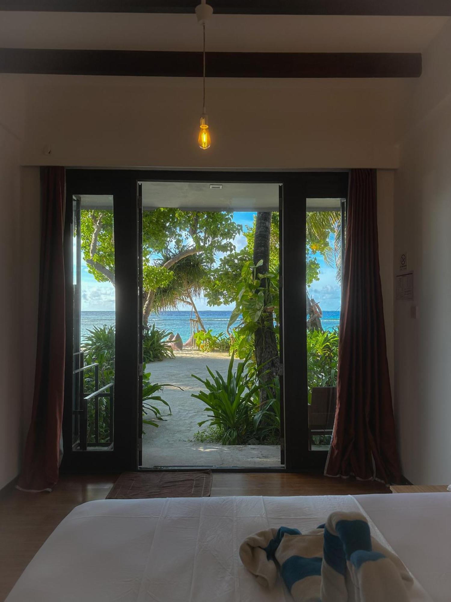 Thundi Sea View Hotel Fulidhoo Exterior photo